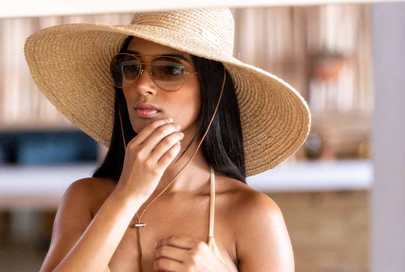 Sun hot women from Carmen Sol best protection from UV rays.