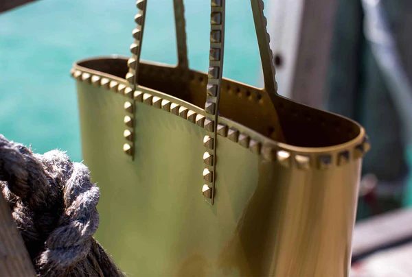 Black Friday 2025 Spotlight: Trendsetting Large Totes from Carmen Sol