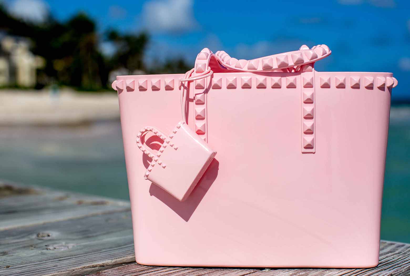 Best Jelly charms for women from Carmen Sol attracts beach and vacation lovers