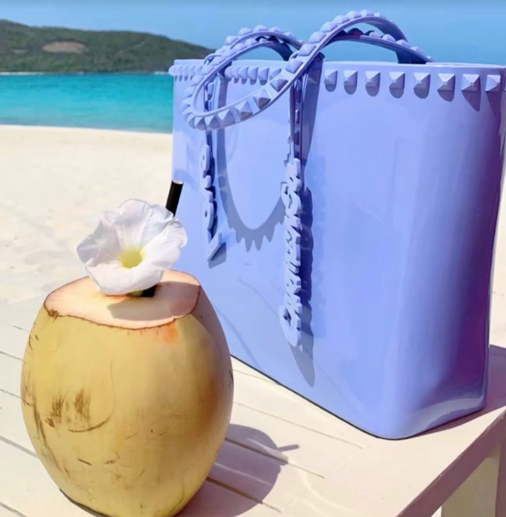 Sustainable Carmen Sol beach bags for women in color baby blue