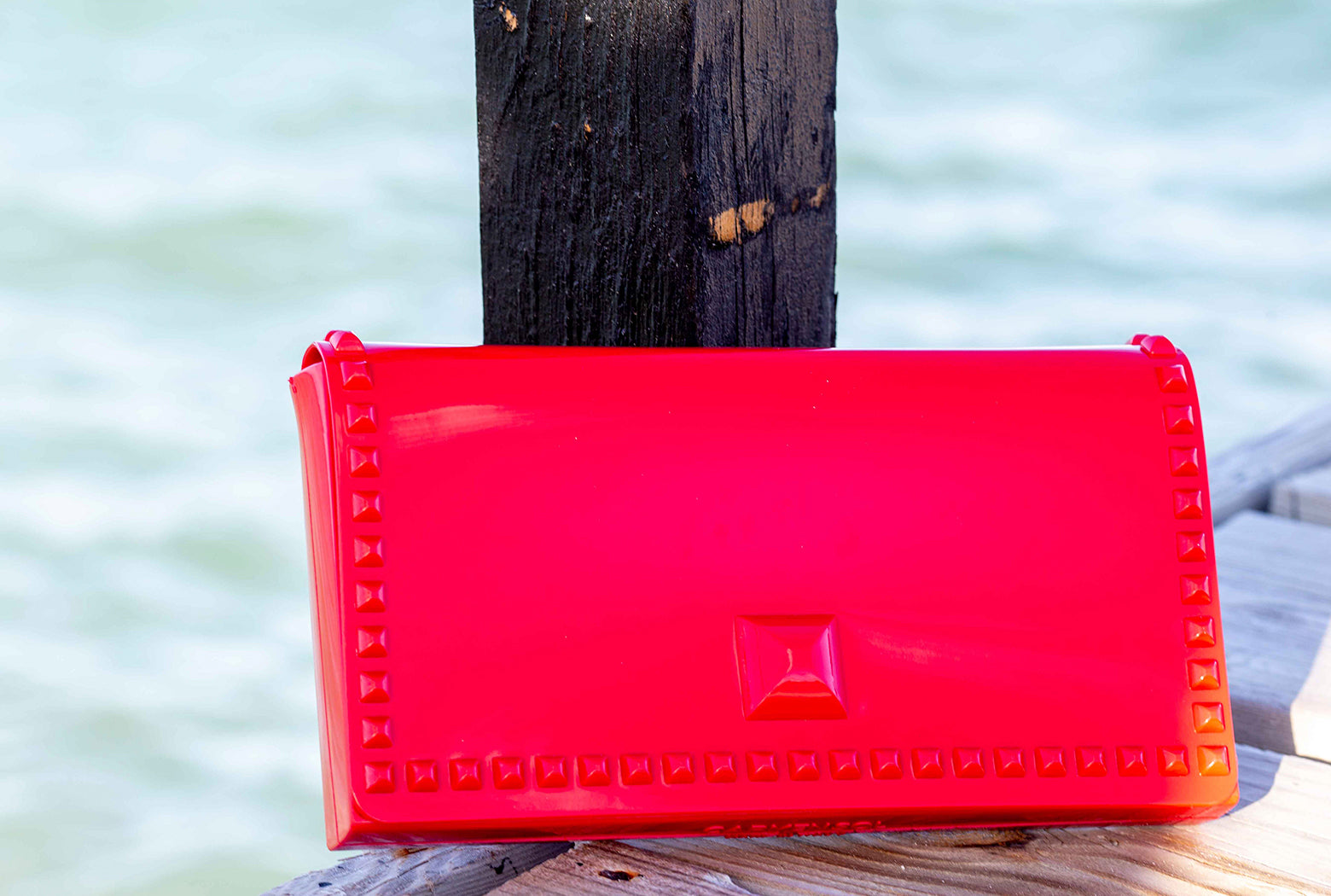 Carmensol jelly shoes at beach and casual summer outfit, Jelly purse