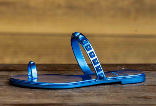 Jelly Sandals: The Ultimate Footwear Trend