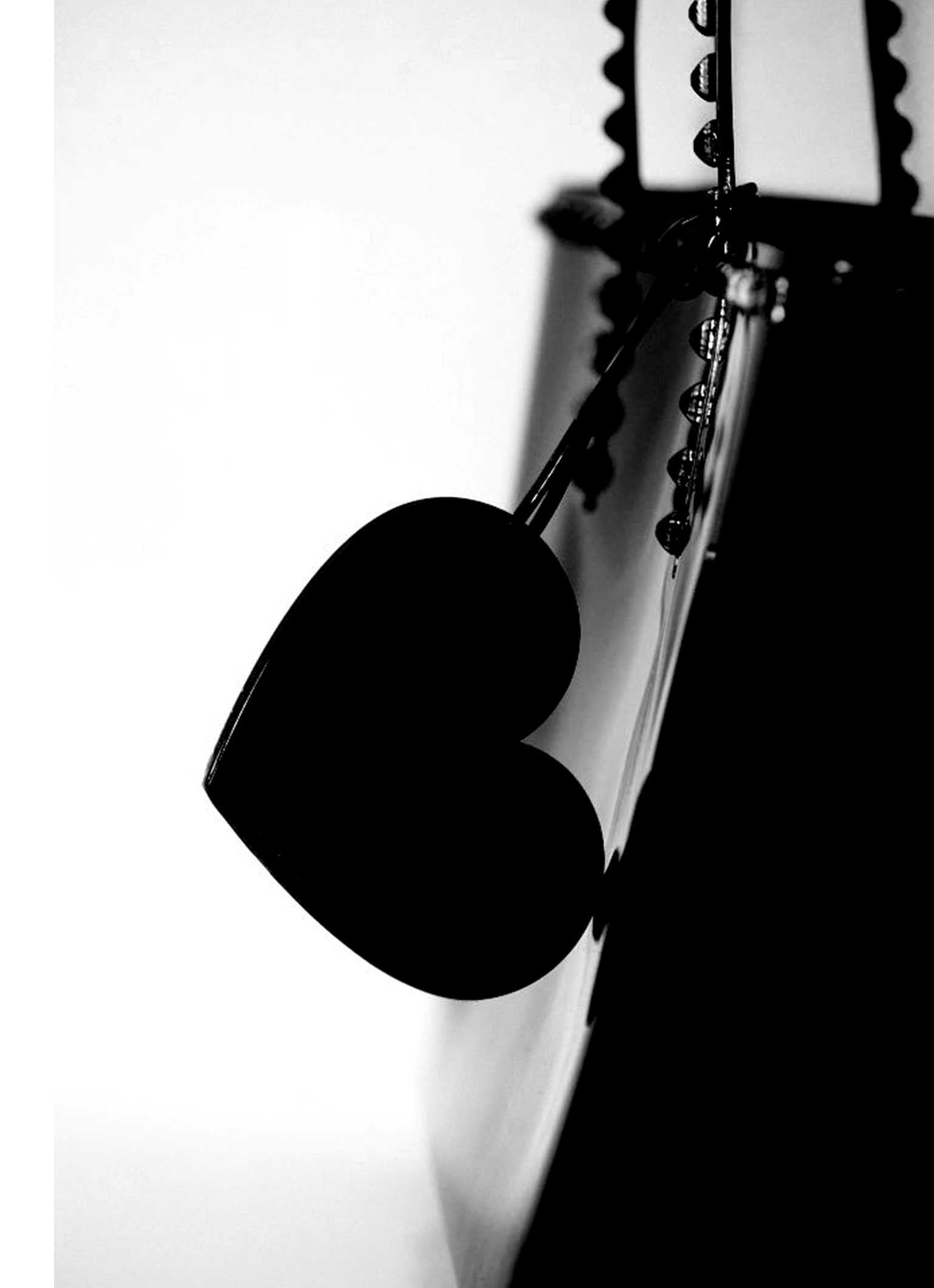 Black Carmen Sol Cuore purse charms is a cute addition to your jelly bag