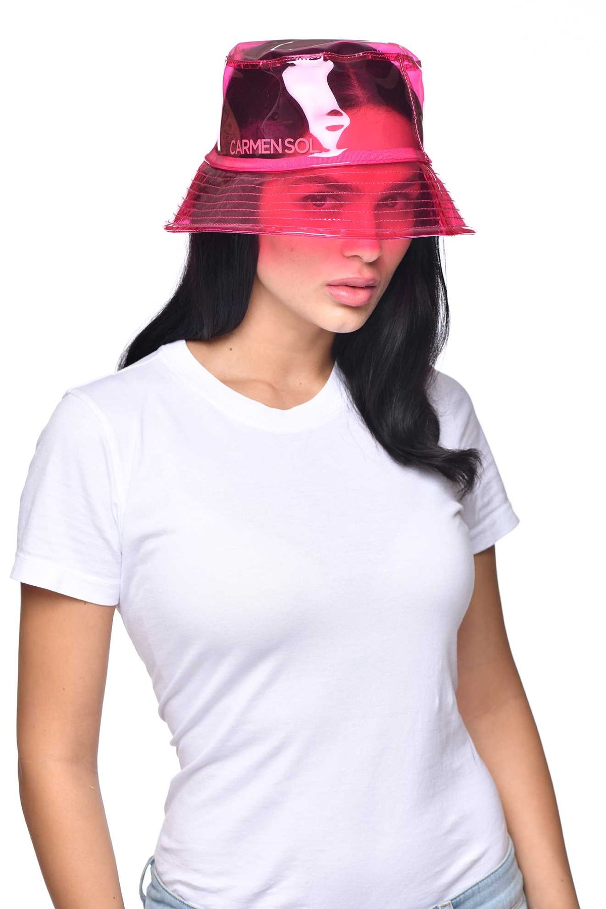 Women wearing Carmen Sol Bucket hat in color fuchsia