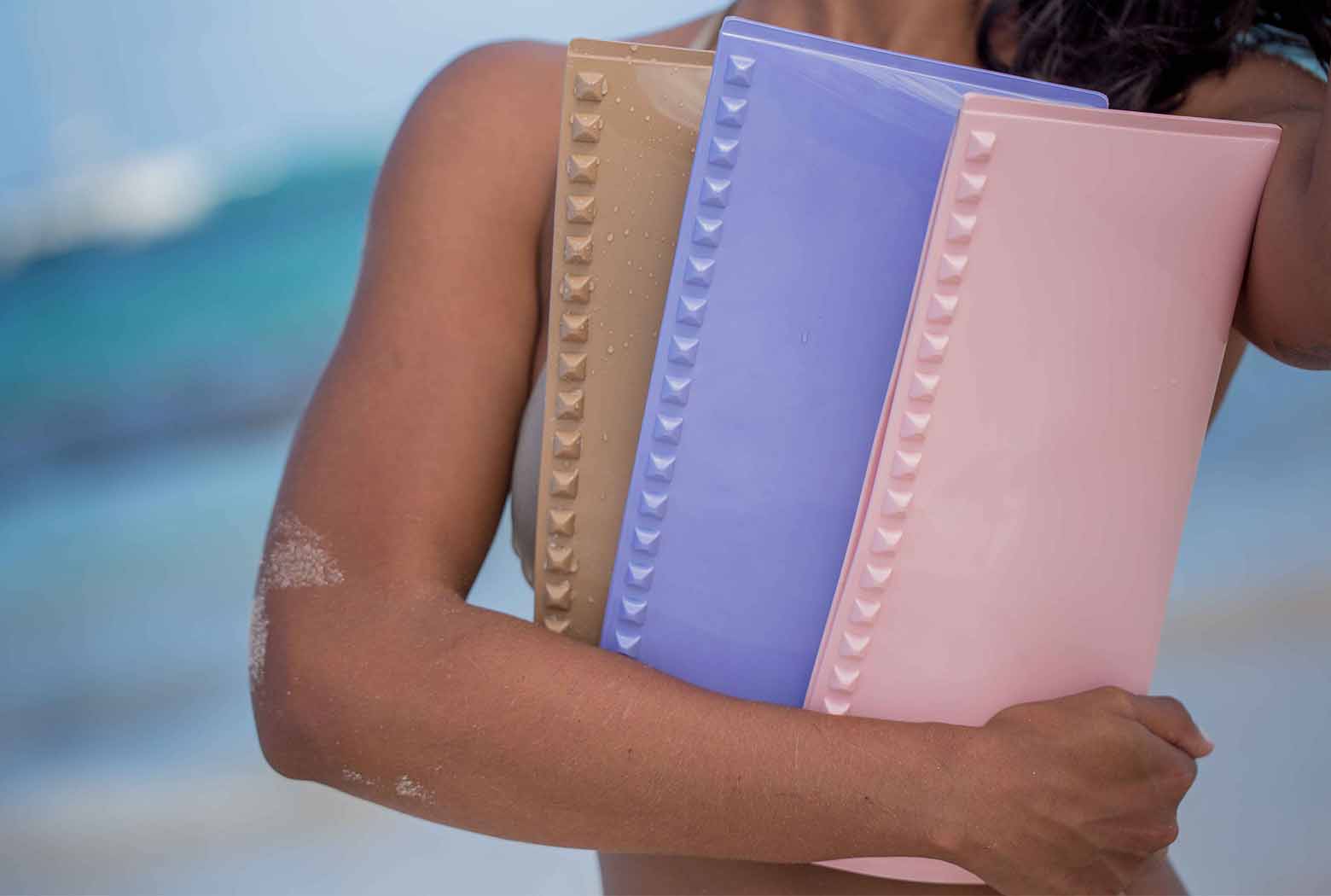Transparently Chic: Embrace the Jelly Bag Craze and Make a Fashion Statement