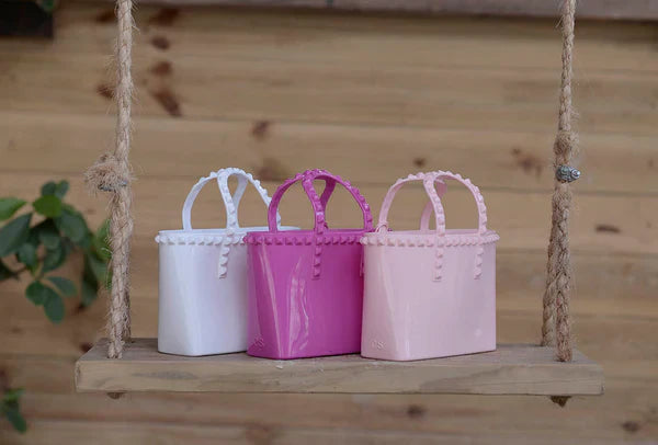 Where Vacations Meet Celebrations: Carmen Sol Jelly Bags for the 2026 Season