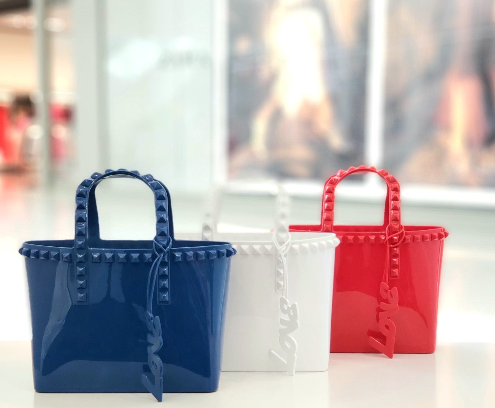Celebrate 250 Years of American Independence in Italian Style with Carmen Sol