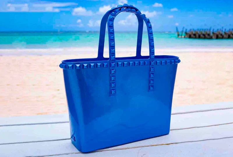 Discover Carmen Sol’s Ultimate Beach Tote Bags and Crossbody Essentials for 2025