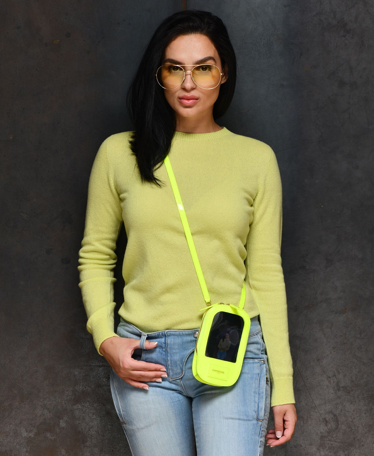 Gio Smartphone Holder