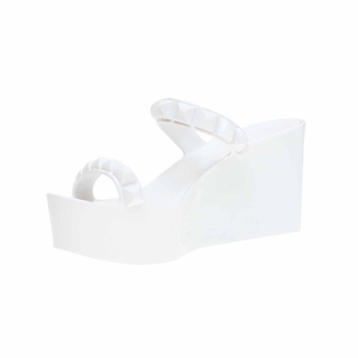 Carmen Sol Tonino white heels that reflect your personal style
