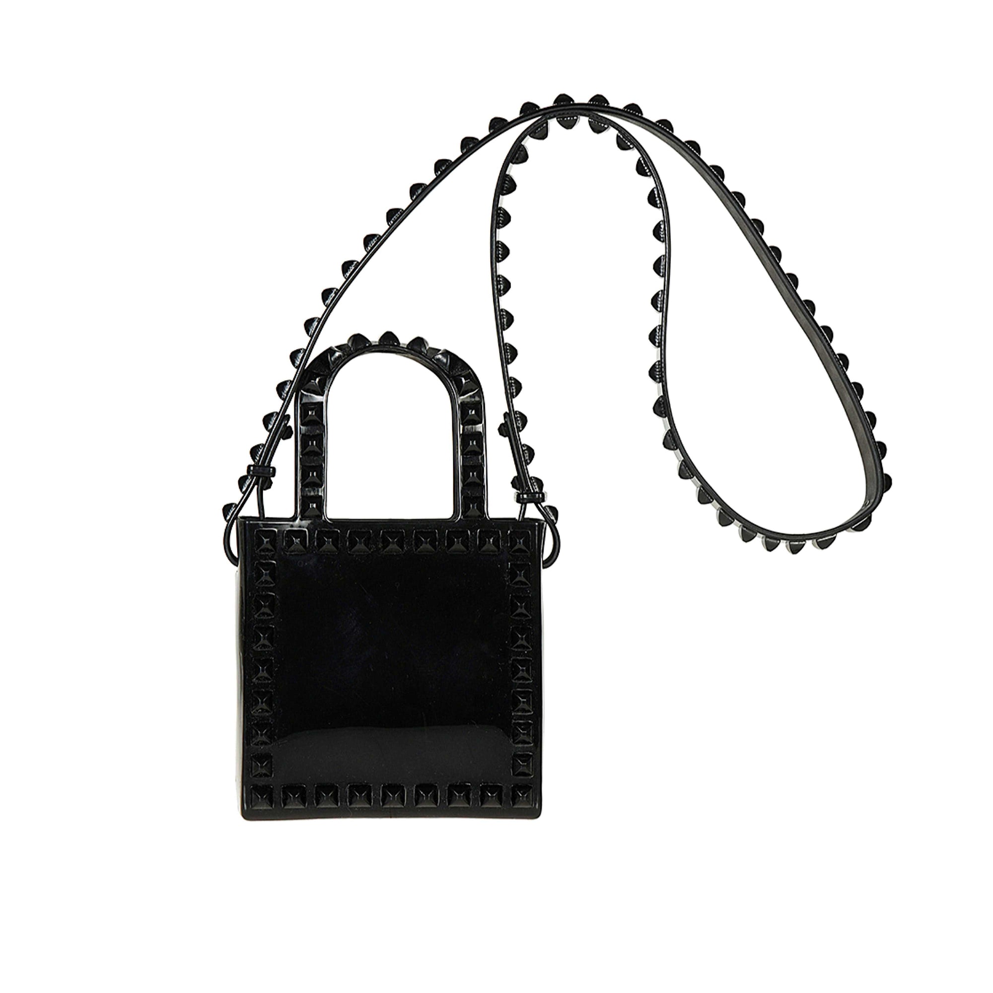 Kids handbag black in color. Best shopping handbag for kids from Carmen sol.