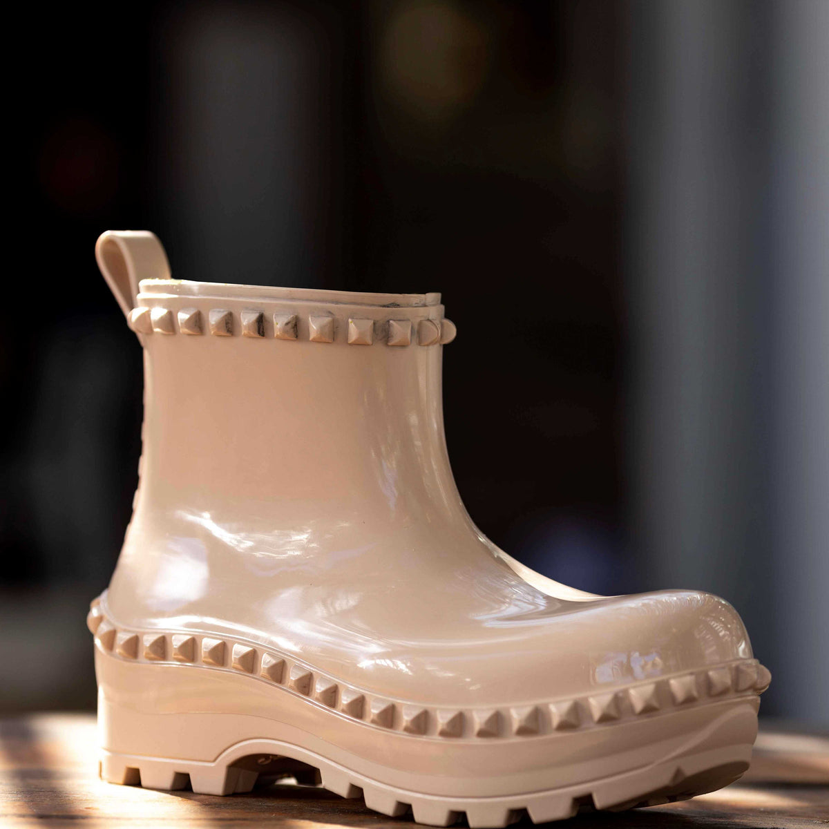 Recyclable Carmen Sol Graziano Bottega puddle boots in color nude