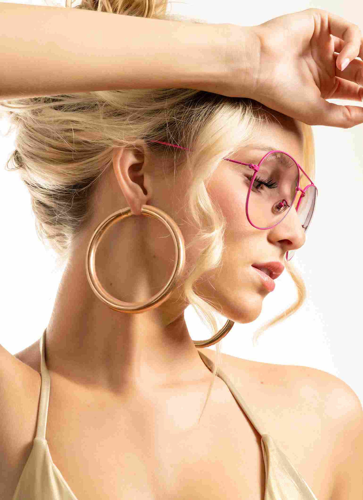 Gold hoop earring, the must-have accessory for every occasion from Carmen Sol